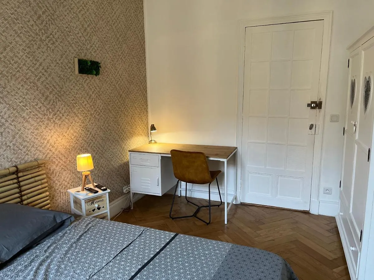 Les Chambres De Cedric Iconic Tram Gare Nice Ville Pour Personnes Calmes 0*,  Frankreich