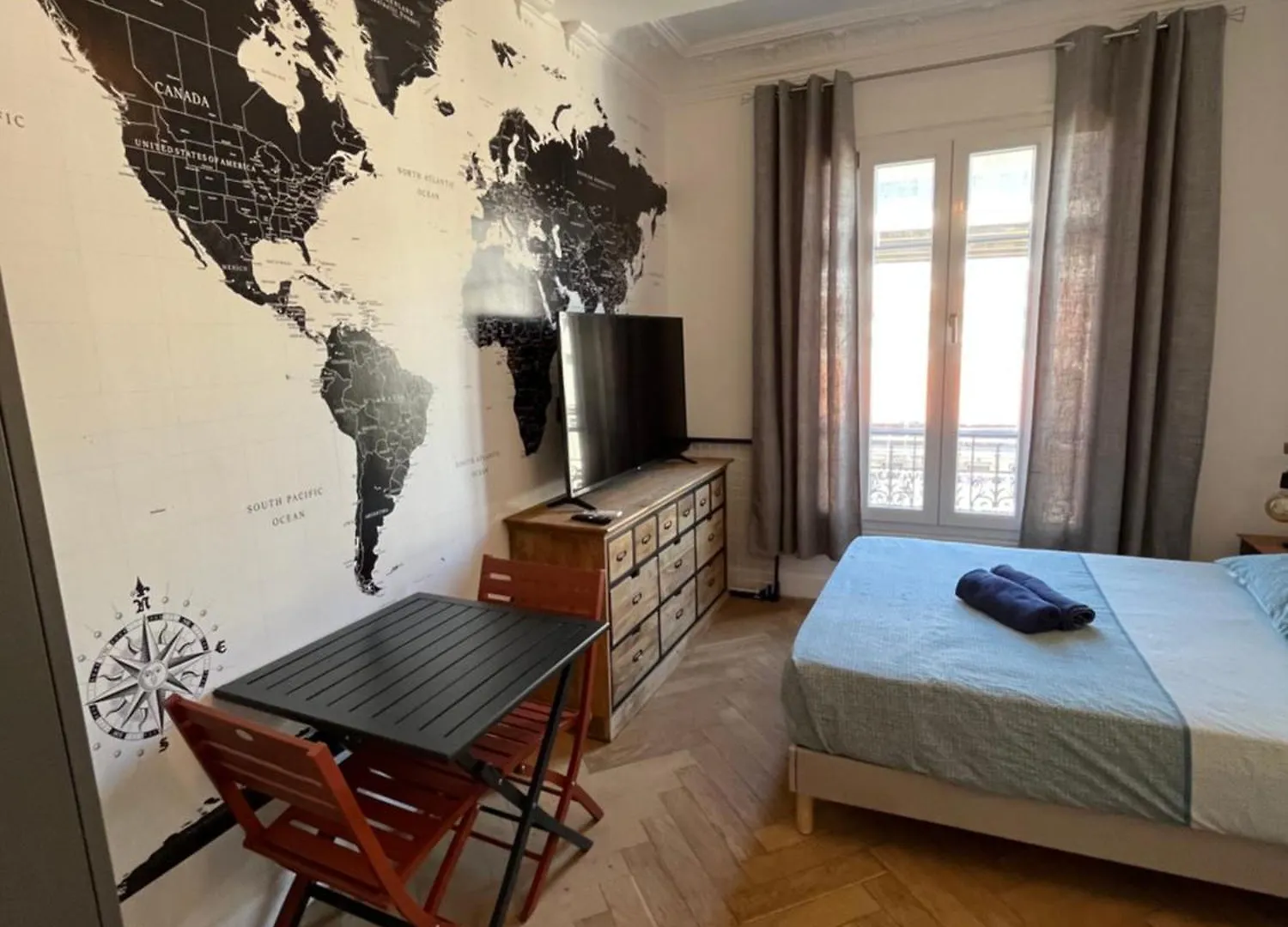 Les Chambres De Cedric Iconic Tram Gare Nice Ville Pour Personnes Calmes Проживание в семье